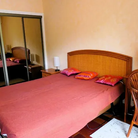 アパート Cosy Cocoon With Terrace Near The Sea アルカション